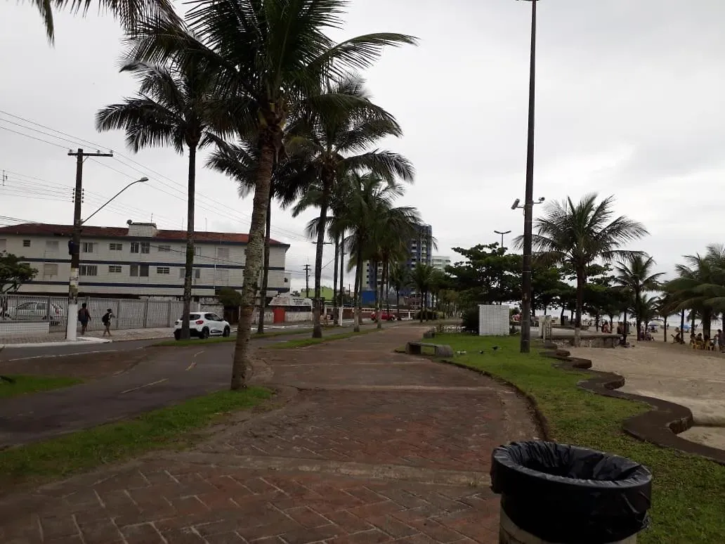 Apartamento Com1 Vaga Na Garagem E Internet Jardim Real Praia Grande Sao Paulo Apartment